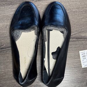 Women's Black Leather Slip-On Flats